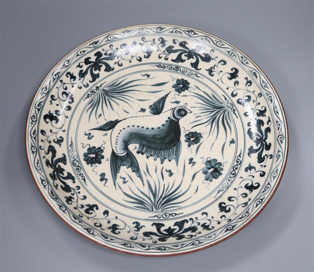 An Annamese style blue and white dish, diameter 35cm